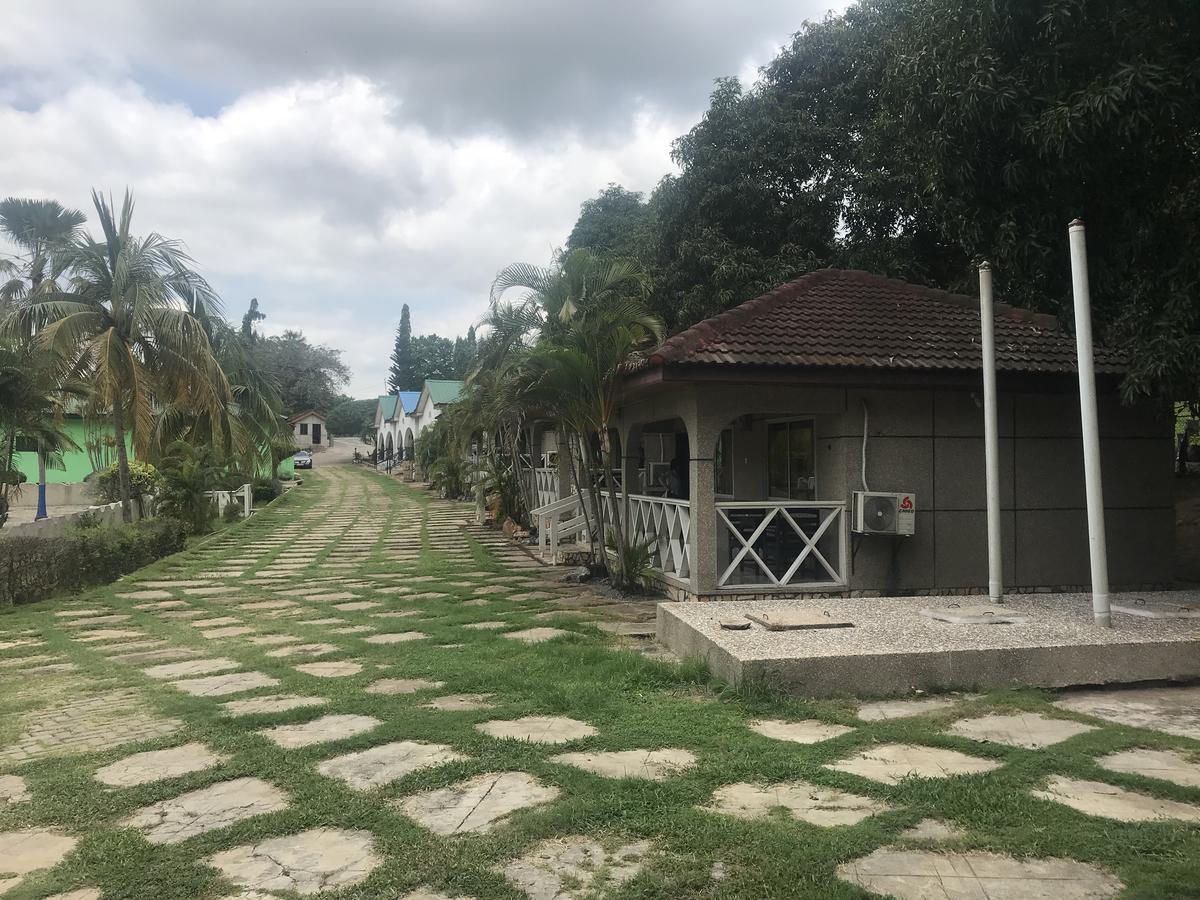 Akosombo Continental Hotel Zewnętrze zdjęcie